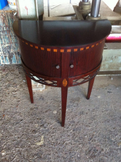 Restauration-Tisch.jpg